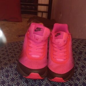 Nike Women’s Hot Pink Mesh Sneakers
